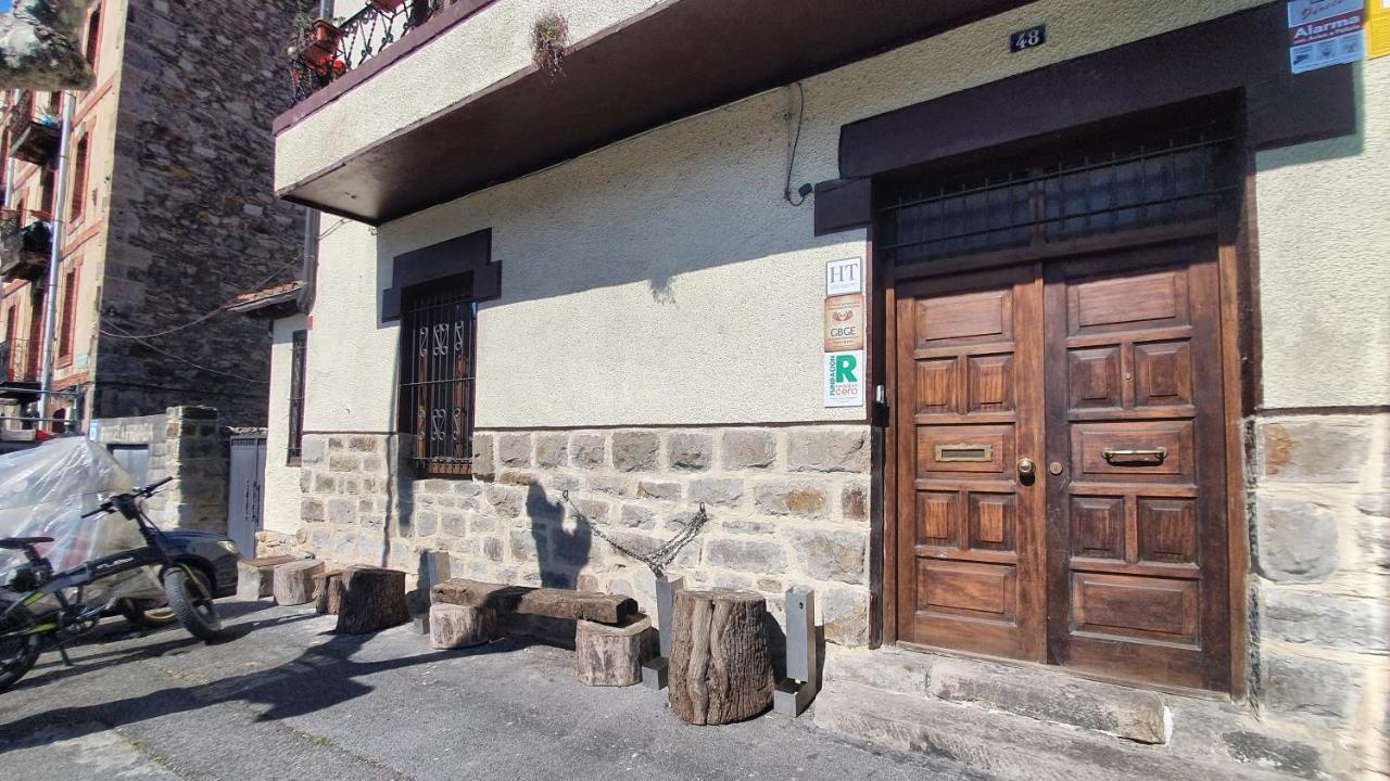 2-Tuul Etxea, Habitacion Doble A 8 Km De Bilbao, Bano Compartido Galdakao Extérieur photo